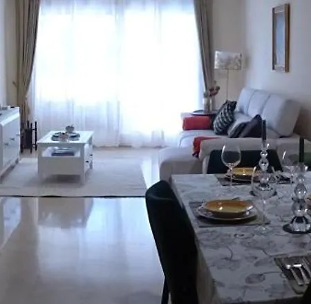 Elviria 2-bed Sleeps 4 Pool 20m To ماربيا