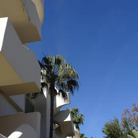 Elviria 2-bed Sleeps 4 Pool 20m To
