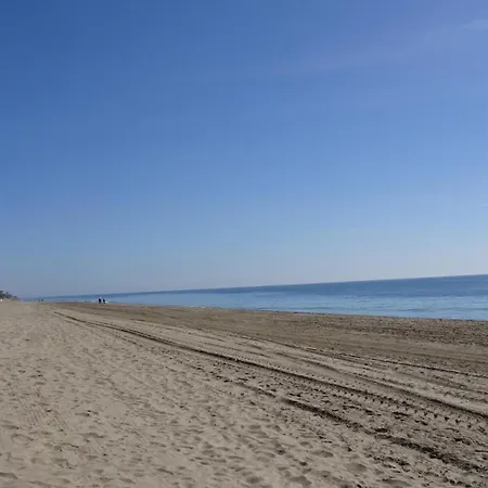 Elviria 2-bed Sleeps 4 Pool 20m To