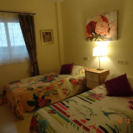 Elviria 2-bed Sleeps 4 Pool 20m To شقة *