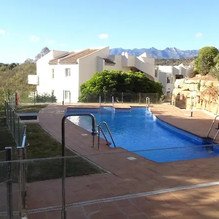 Elviria 2-bed Sleeps 4 Pool 20m To شقة ماربيا