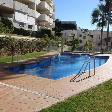 Peaceful Spacious 2 Bed 2 Bath Elviria Apartment *