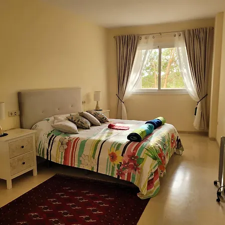 Elviria 2-bed Sleeps 4 Pool 20m To *